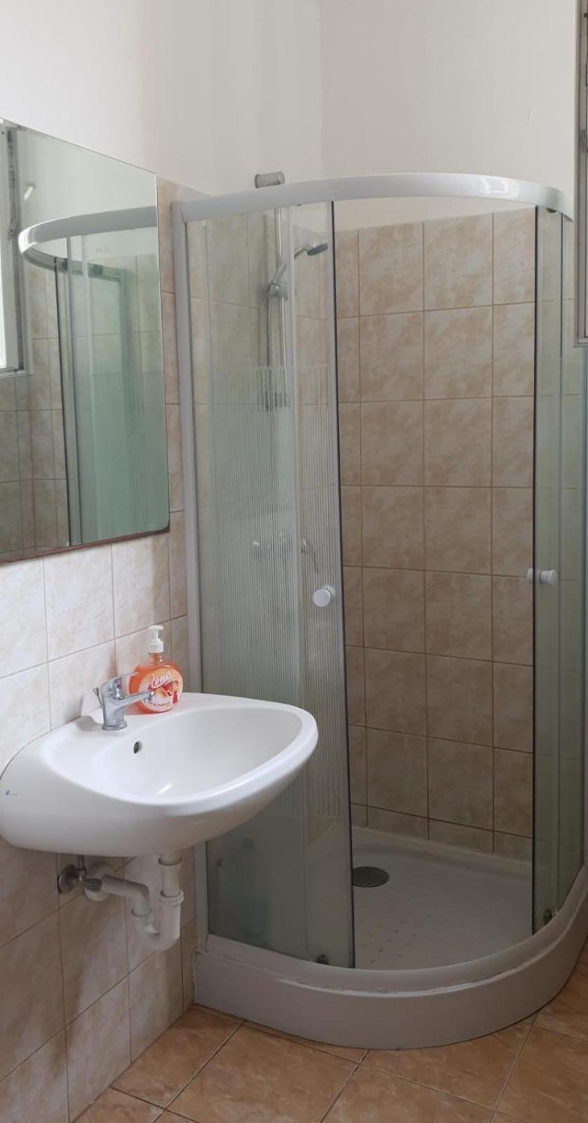 בודפשט White Ship Apartman מראה חיצוני תמונה